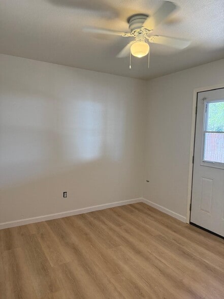 3rd bedroom - 4915 Fortuna Pl