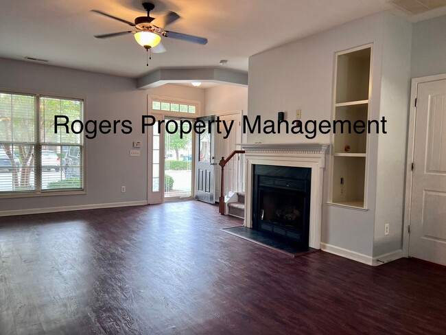 Building Photo - Spacious 2-Story Townhome in Perry Creek Area