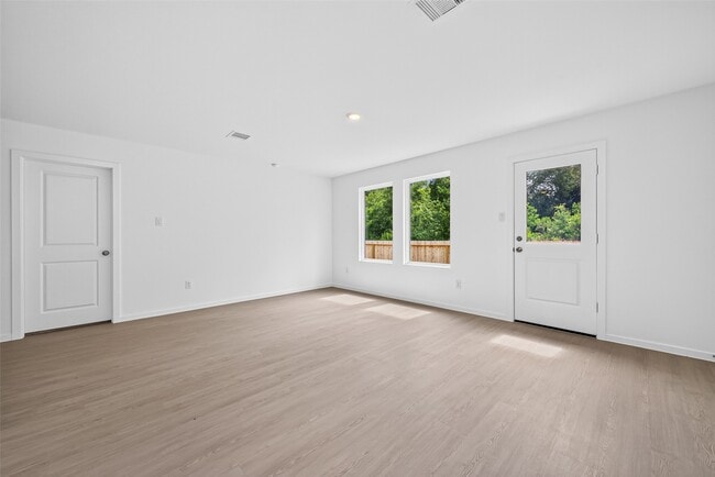 Building Photo - 25568 Rose Creek Dr