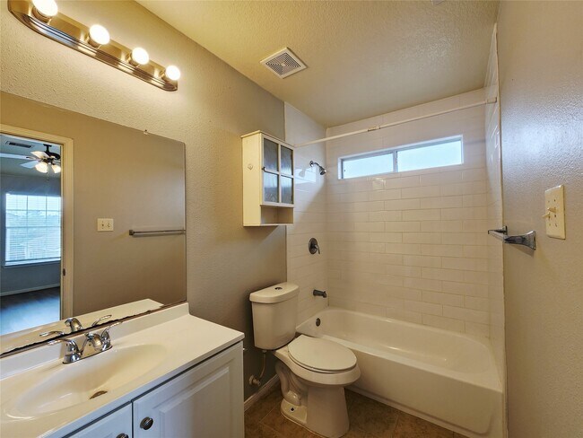 Building Photo - 4075 Mossy Spring Ln