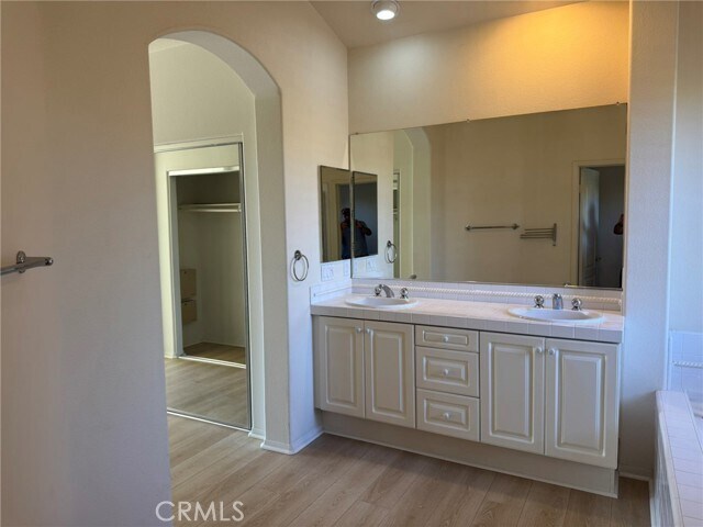 Building Photo - 15 Riva Dr