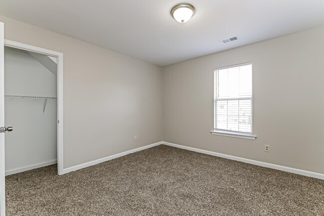 Building Photo - 5377 Ragan Ridge Dr