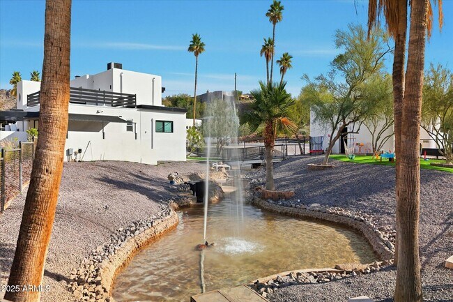 Building Photo - 3112 E Palo Verde Dr