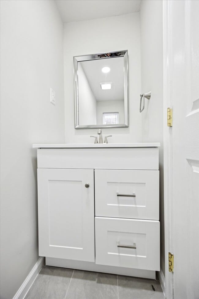 Building Photo - Stunning 4-Bedroom Townhome in the Heart of Francisville! Available NOW! Last Month’s Rent waived...