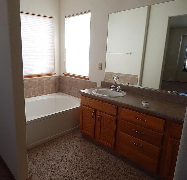 Building Photo - 3930 Pronghorn Meadows Cir