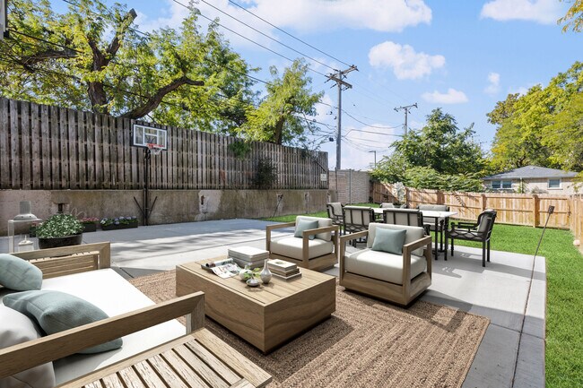 Building Photo - 2635 W 94th Pl