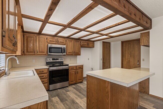 Building Photo - 630 S 276th E Ave