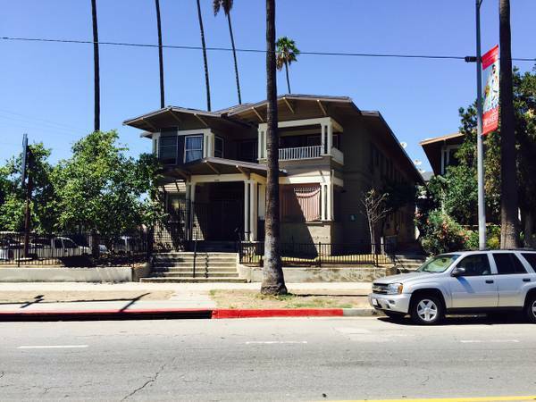 Primary Photo - 3401 N Mission Rd