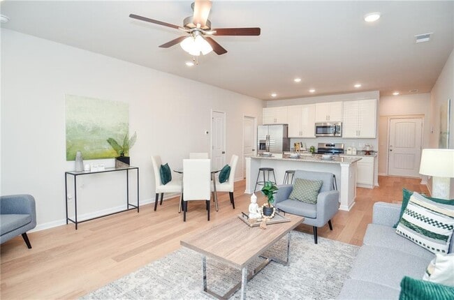 Building Photo - 4551 High Rdg Ct