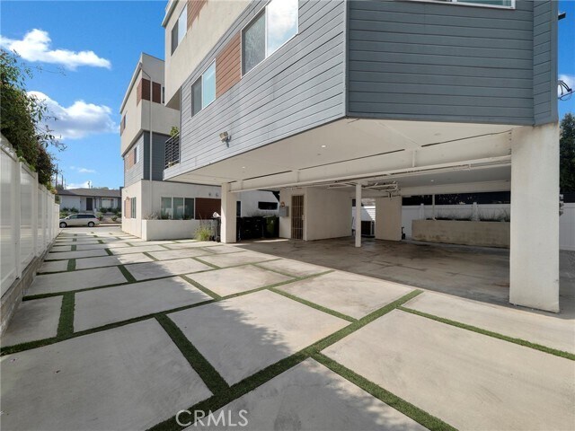 Building Photo - 150 S Madison Ave