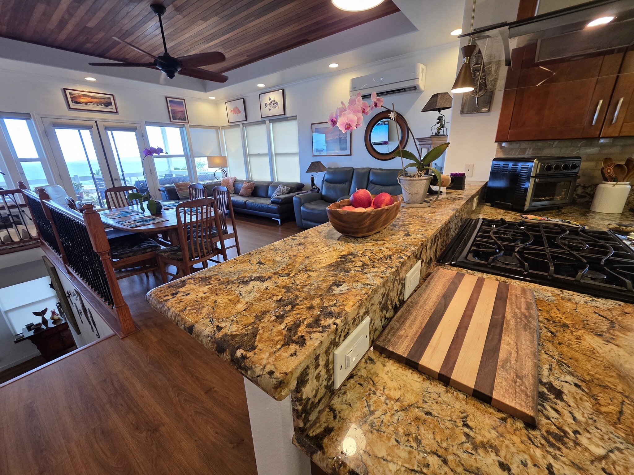 Building Photo - 1367 Kakae Pl