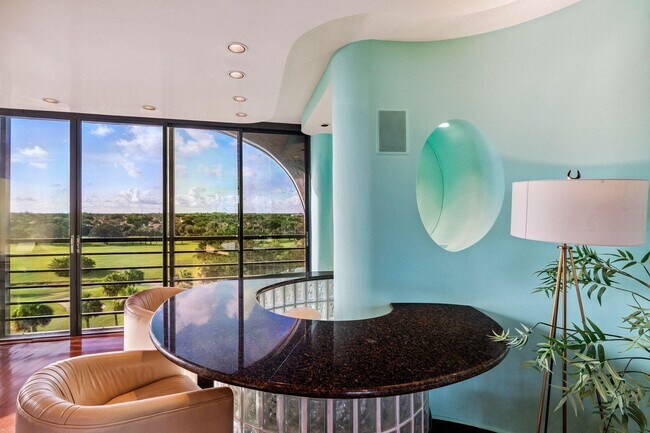 Building Photo - 7217 Promenade Dr