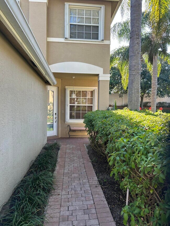 Building Photo - 10779 Paperbark Pl