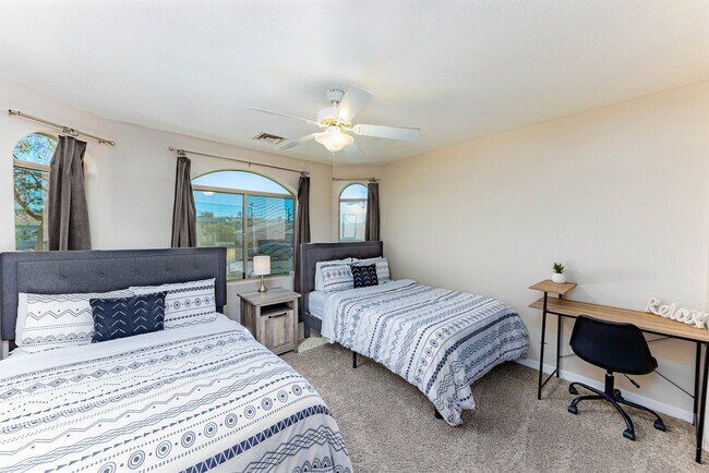 Building Photo - 820 Avalon Ave