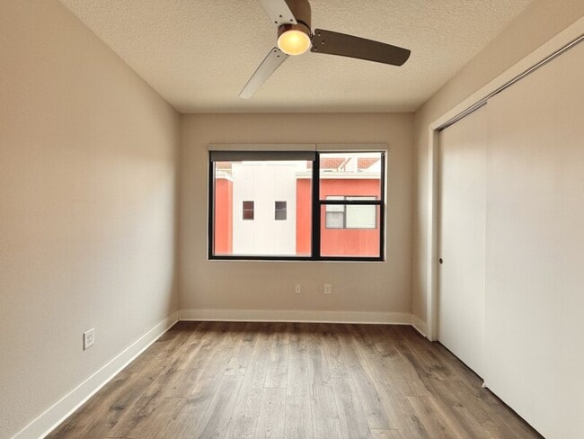 Building Photo - 136 8th St N