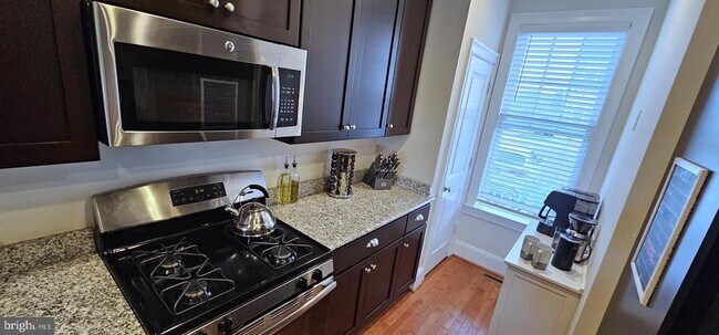 Building Photo - 18834 Bethpage Dr