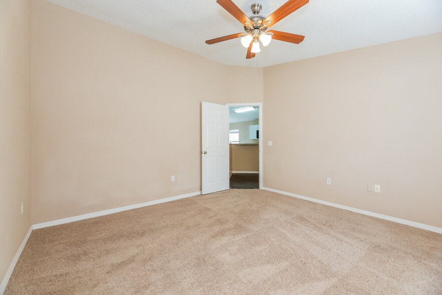 Building Photo - 12538 Bent Bay Trail