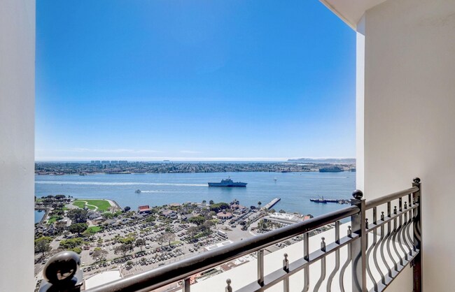 Building Photo - 700 W Harbor Dr