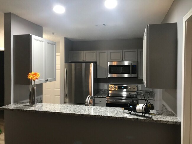 Building Photo - 1511 Graduate Ln