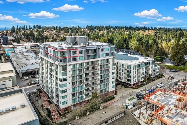Building Photo - 2Bd/1.75Ba Bellevue Condo