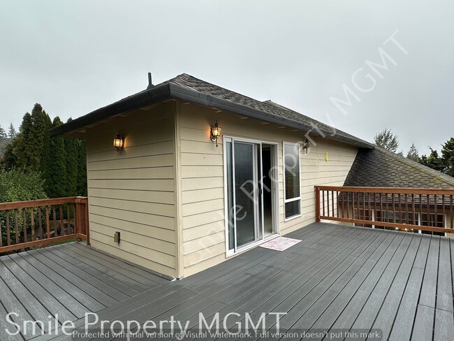 Building Photo - single house