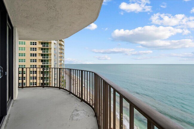 Building Photo - 5420 N Ocean Dr