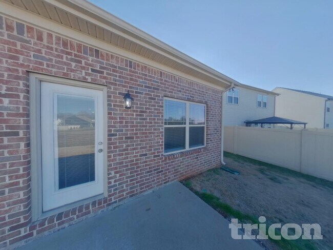 Building Photo - 3316 Pear Blossom Way