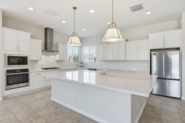 Building Photo - 10631 E Thatcher Ave