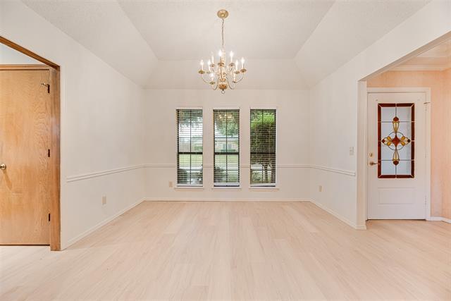 Building Photo - 2209 Winona Dr