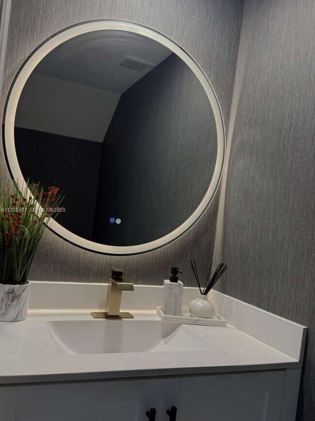 Building Photo - 10598 West 33rd Ct