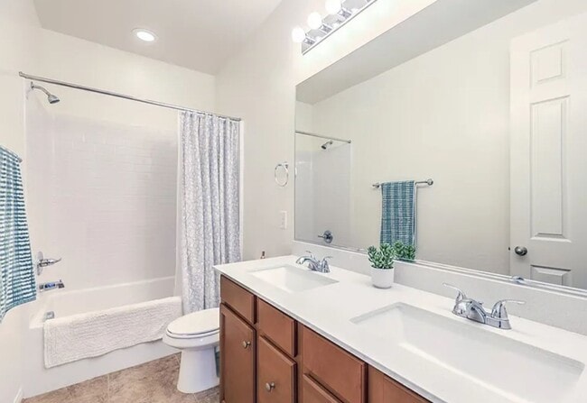 Building Photo - Summerlin Stunner- Spacious Backyard, Stri...