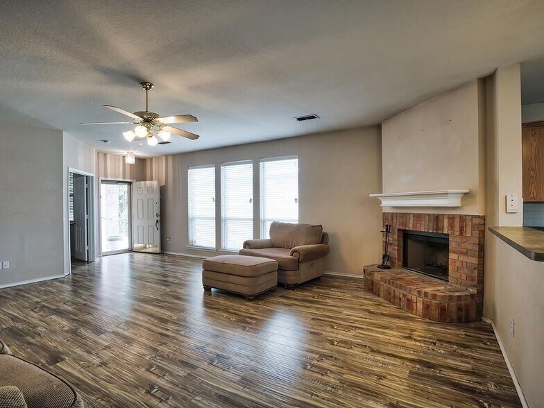 Building Photo - 3521 Desert Mesa Rd