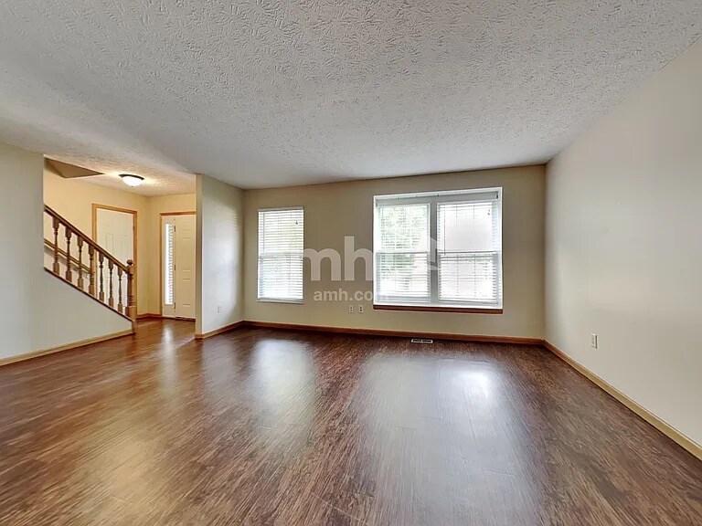 Building Photo - 2358 Rosina Dr