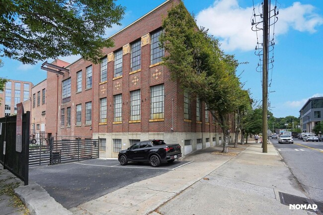 Building Photo - Spacious 1BR Loft in Atlanta near Ponce Ci...