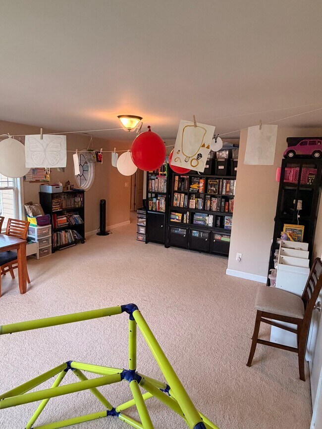 Building Photo - 207 Heather Brook Cir