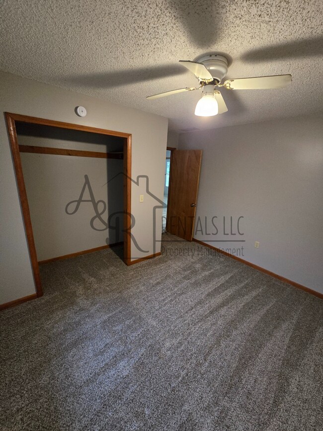 Building Photo - 215 W Forest St