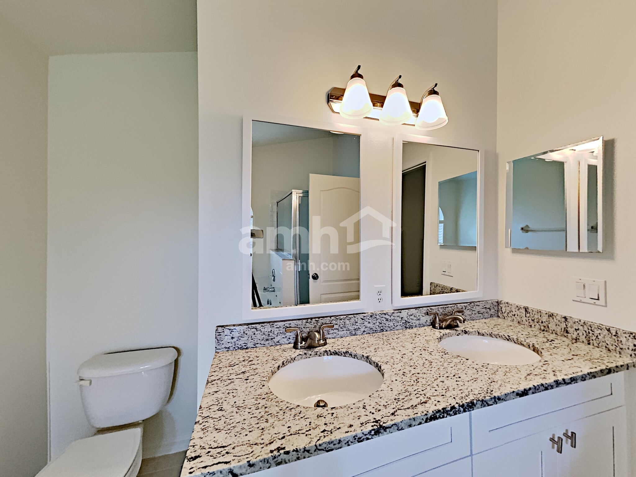 Building Photo - 30640 Tremont Dr