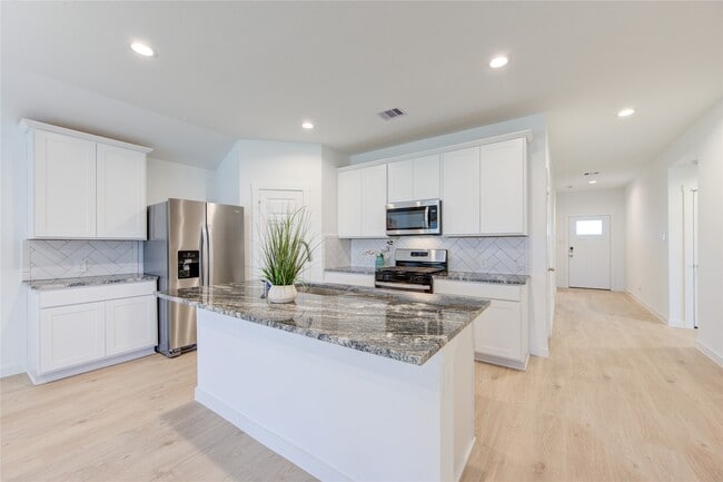 Building Photo - 2808 Misty Elm Ln