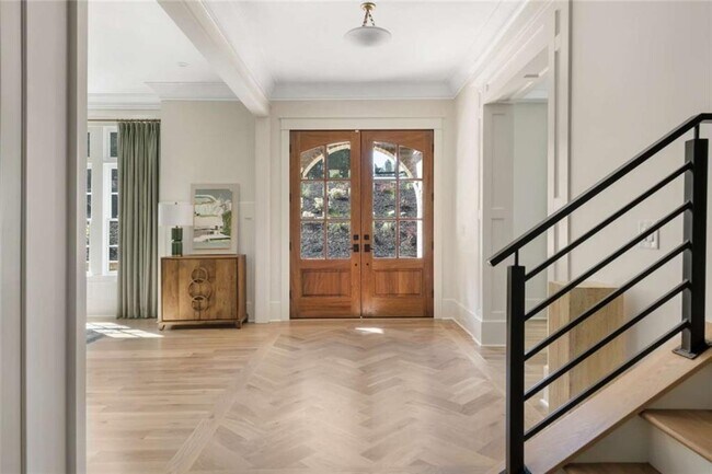 Building Photo - 402 Timberview Trail