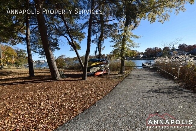 Building Photo - 1200 Bay Highlands Dr