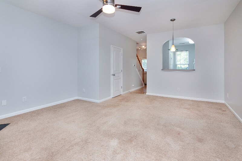 Building Photo - 8348 Chaceview Ct