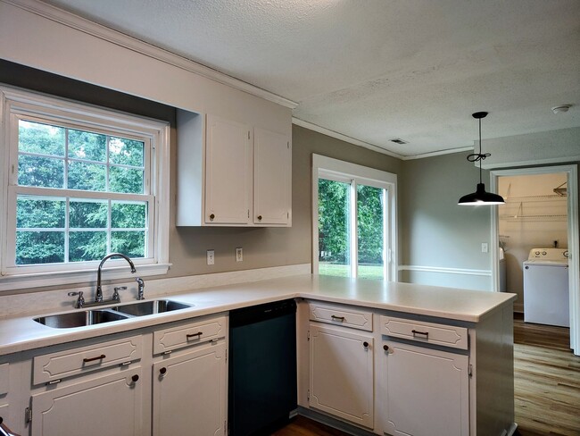 Building Photo - Beautiful home located in a Cul-de-Sac in the Terrabrook Community!