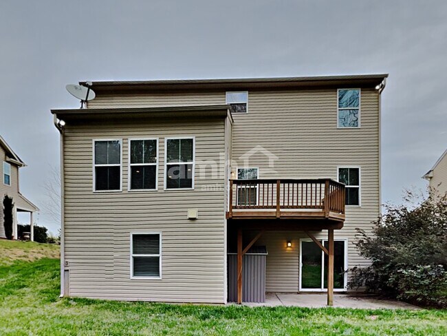 Building Photo - 7184 Kenyon Dr