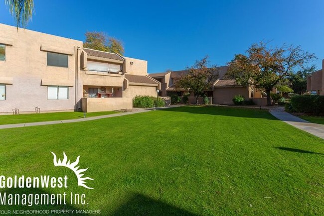 Building Photo - Spacious 2Bdm 2Ba Condo at LakeBrook Villas