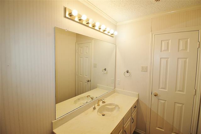 Building Photo - 1327 High Ridge Dr