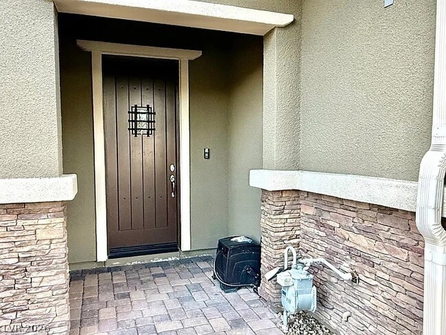 Building Photo - 5707 Garriga Dr