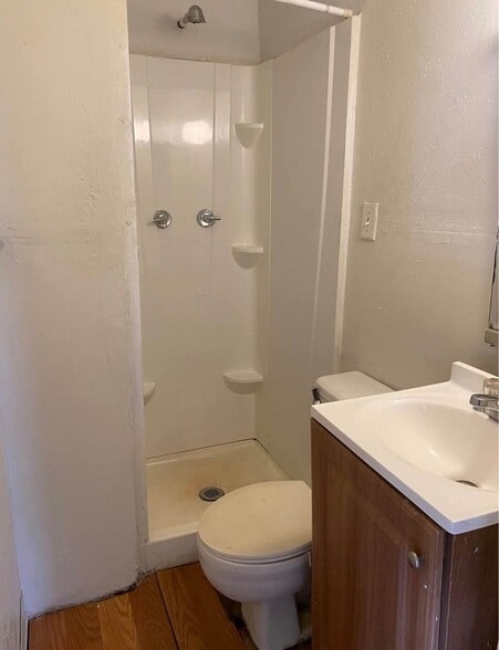 Building Photo - 1508 John St