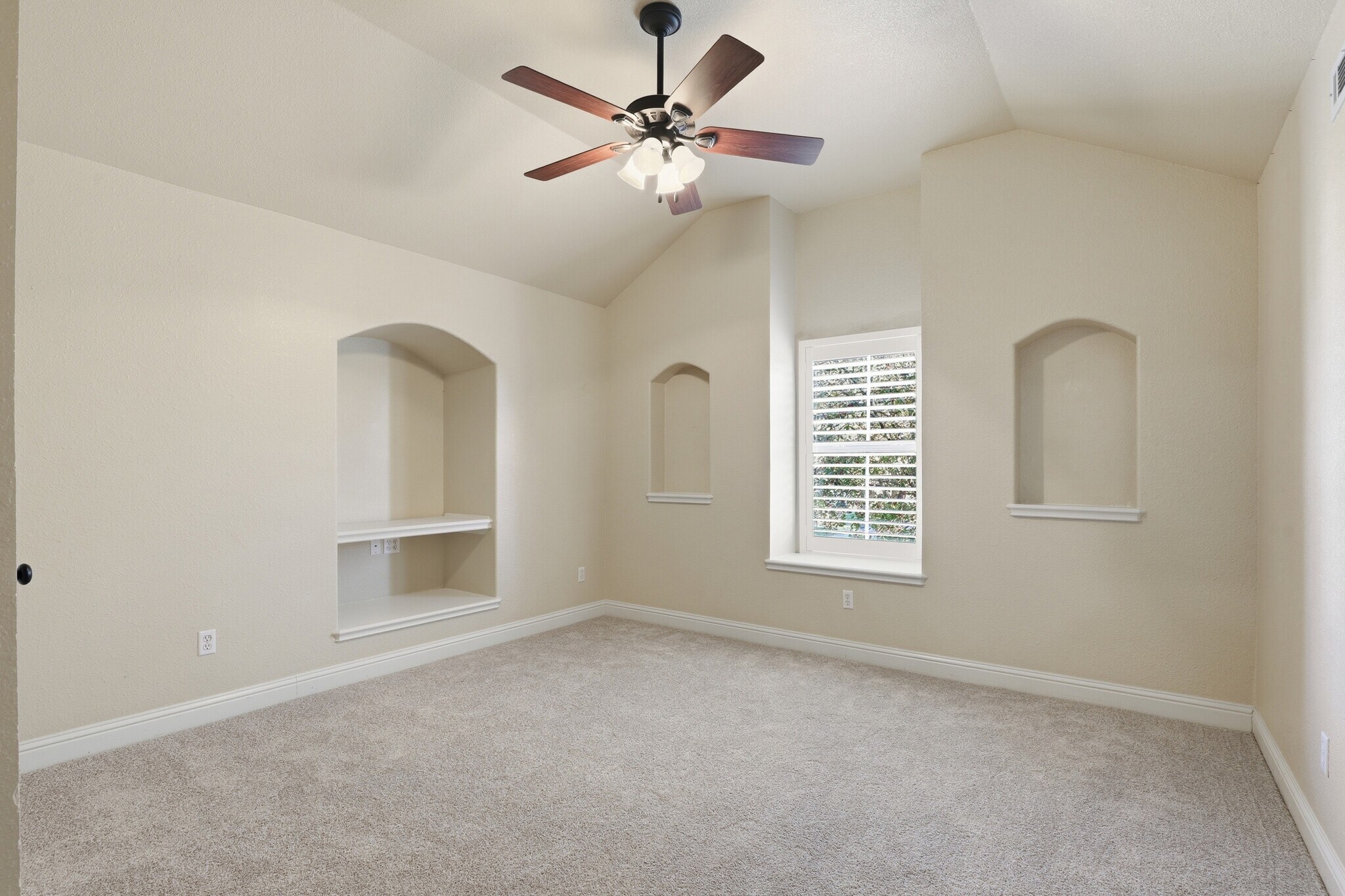 Building Photo - 1101 Countryhill Dr