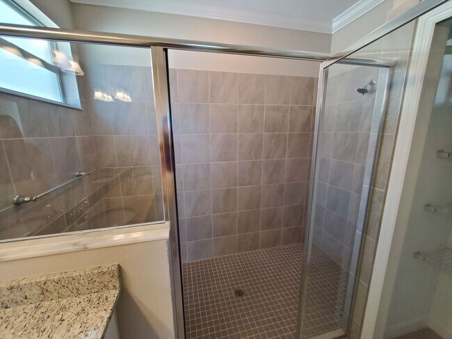 Building Photo - 4x3 in Castalina Gated Community, Ft. Myers