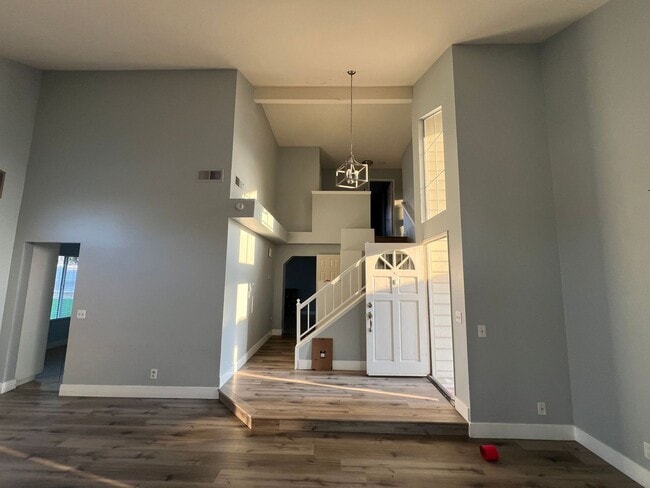 Building Photo - Beautiful Horsethief Canyon Ranch Home loc...